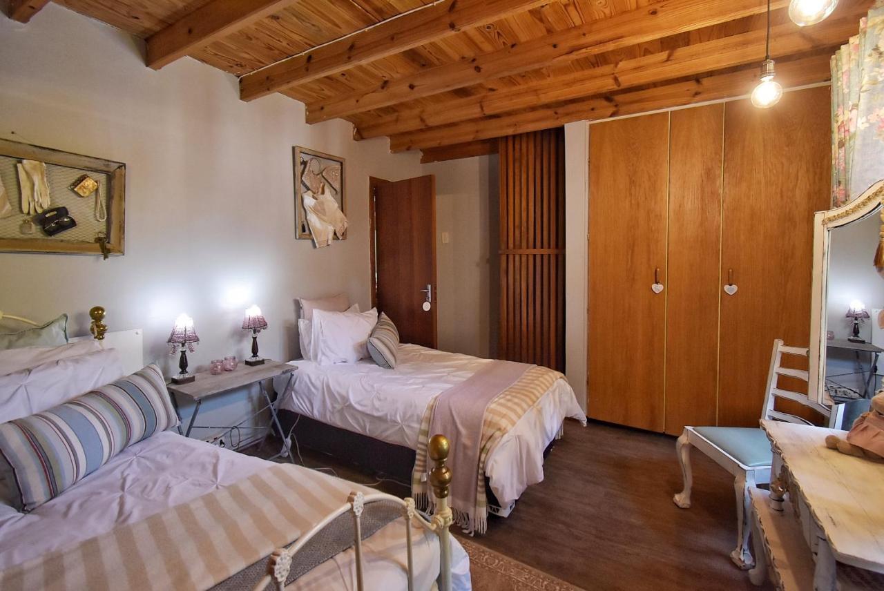 Mont Rouge Hotel Clarens Bagian luar foto