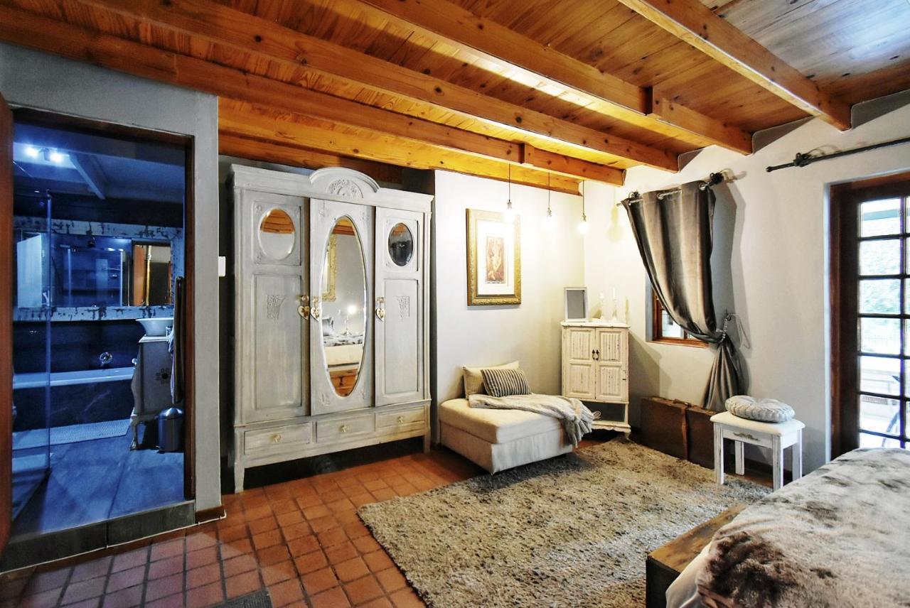 Mont Rouge Hotel Clarens Bagian luar foto