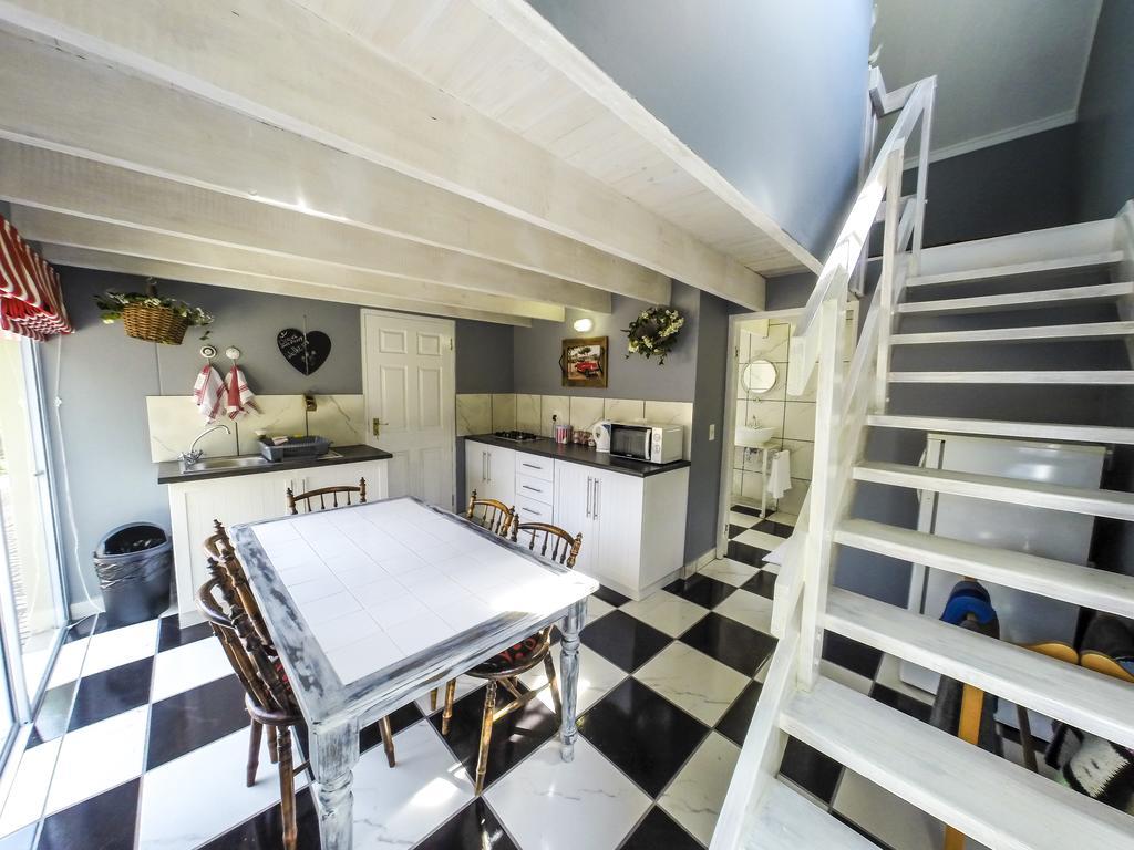 Mont Rouge Hotel Clarens Bagian luar foto