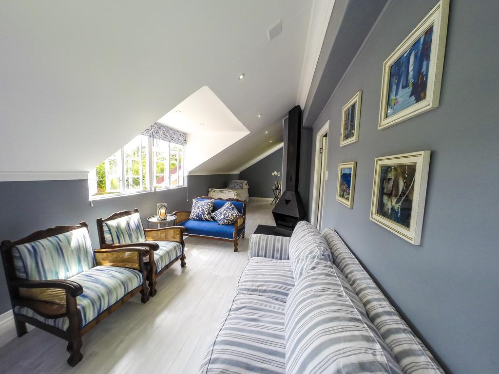 Mont Rouge Hotel Clarens Bagian luar foto