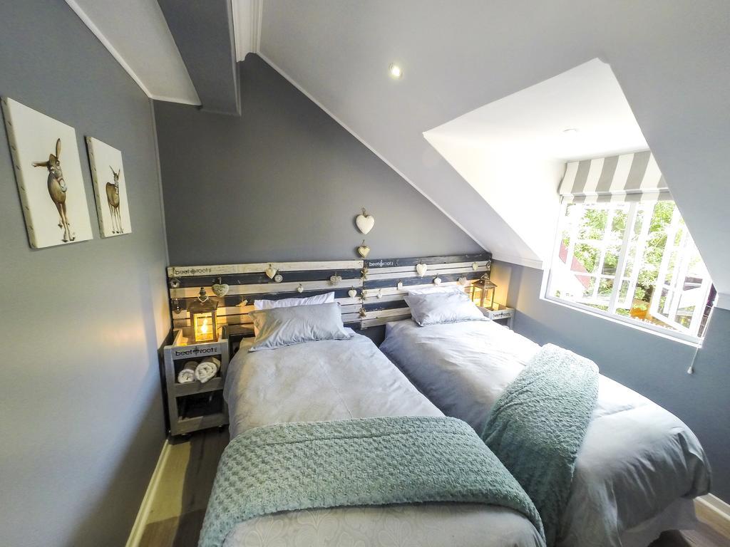 Mont Rouge Hotel Clarens Bagian luar foto