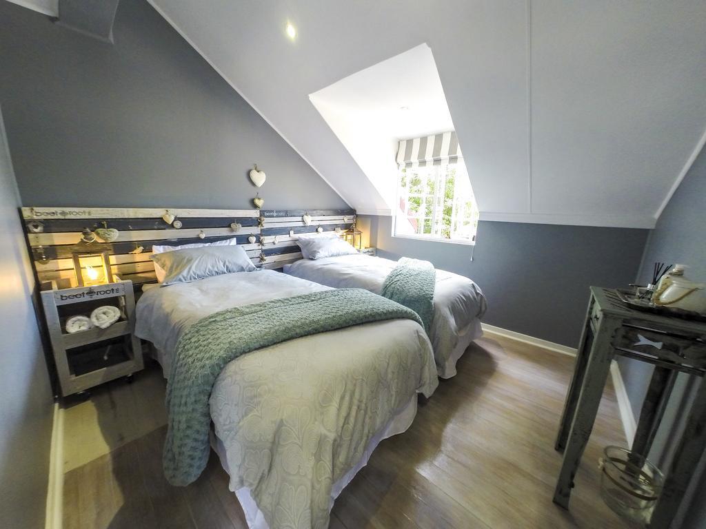 Mont Rouge Hotel Clarens Bagian luar foto