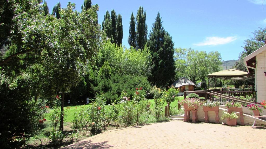 Mont Rouge Hotel Clarens Bagian luar foto