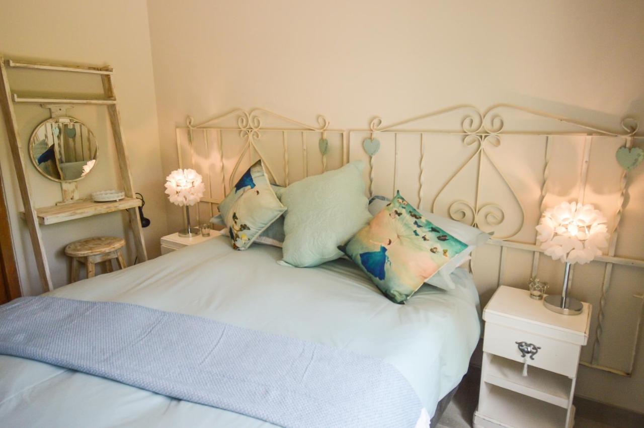 Mont Rouge Hotel Clarens Bagian luar foto