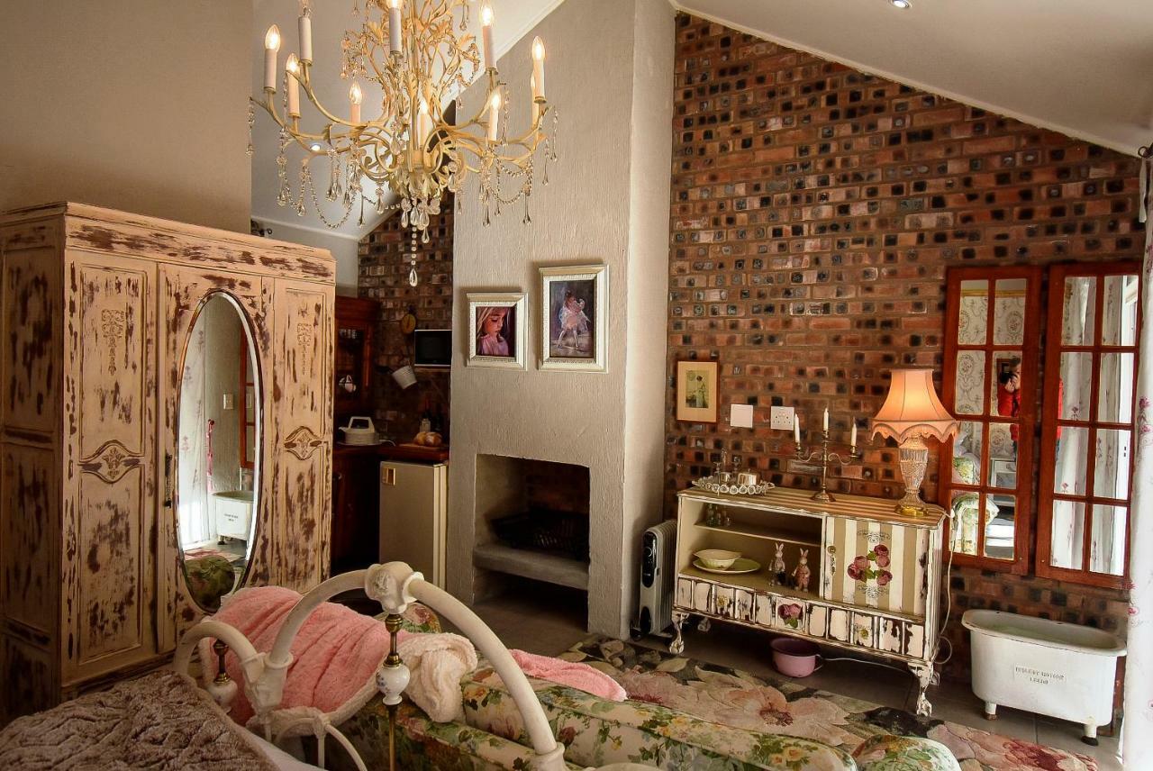 Mont Rouge Hotel Clarens Bagian luar foto